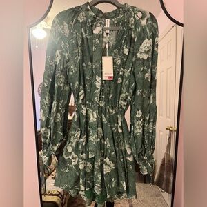 Kivari green long sleeve dress